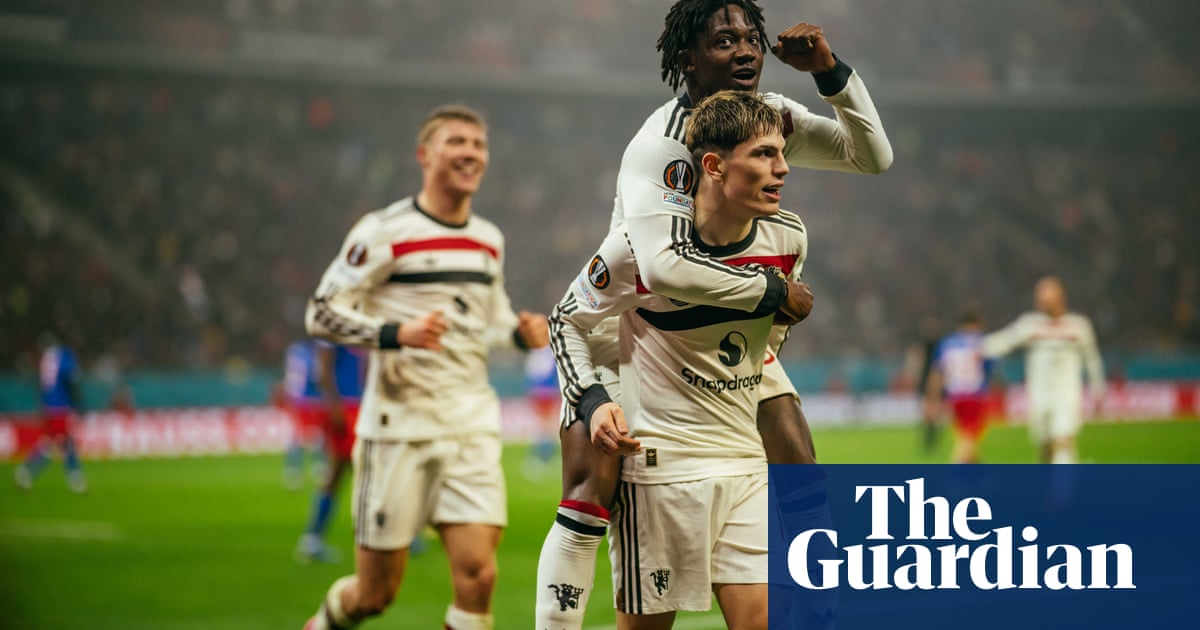 Manchester United ease into last 16 as Dalot and Mainoo see off Steaua - Today news