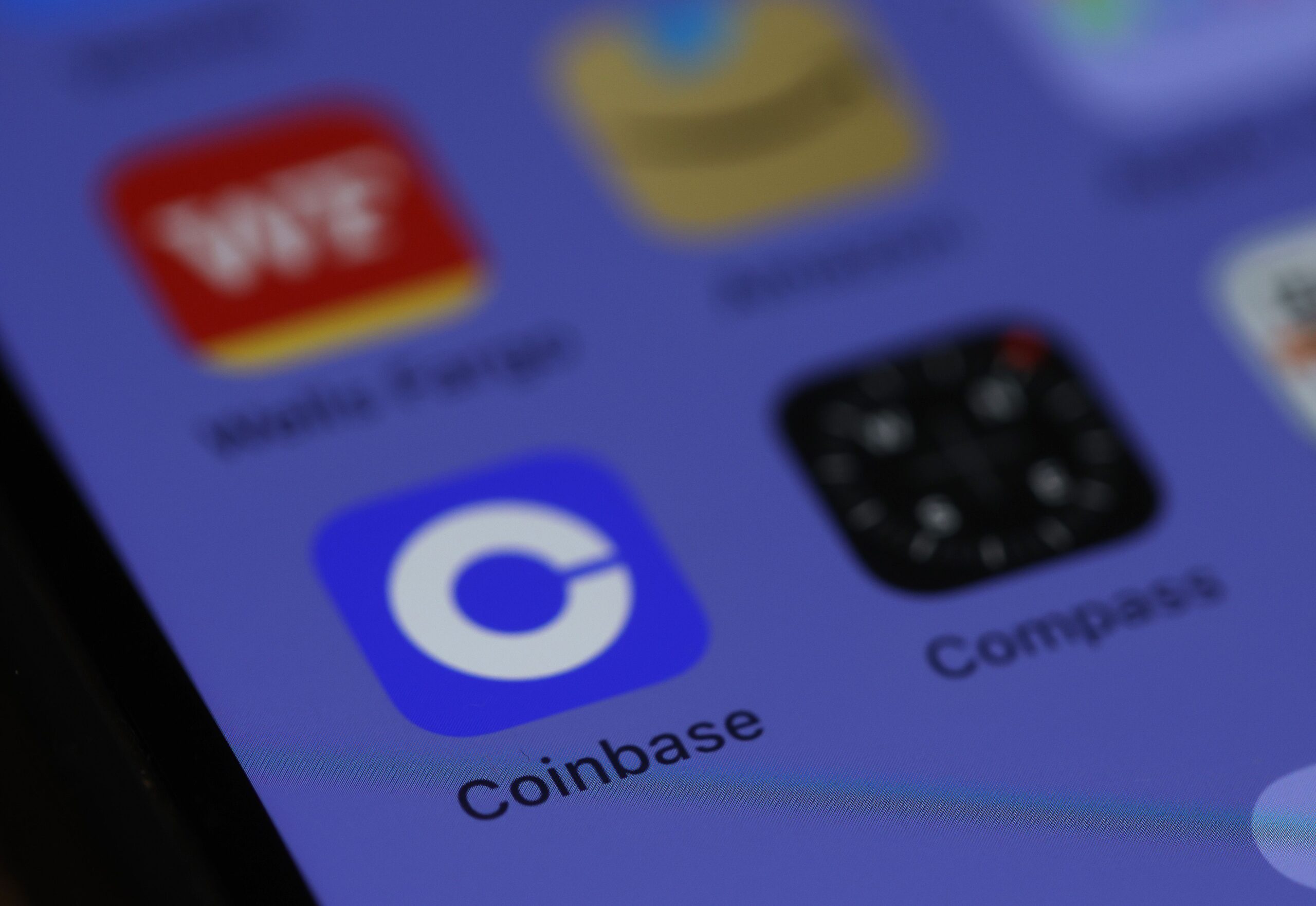 Coinbase Files Paperwork To List Solana, Hedera Futures - Today news