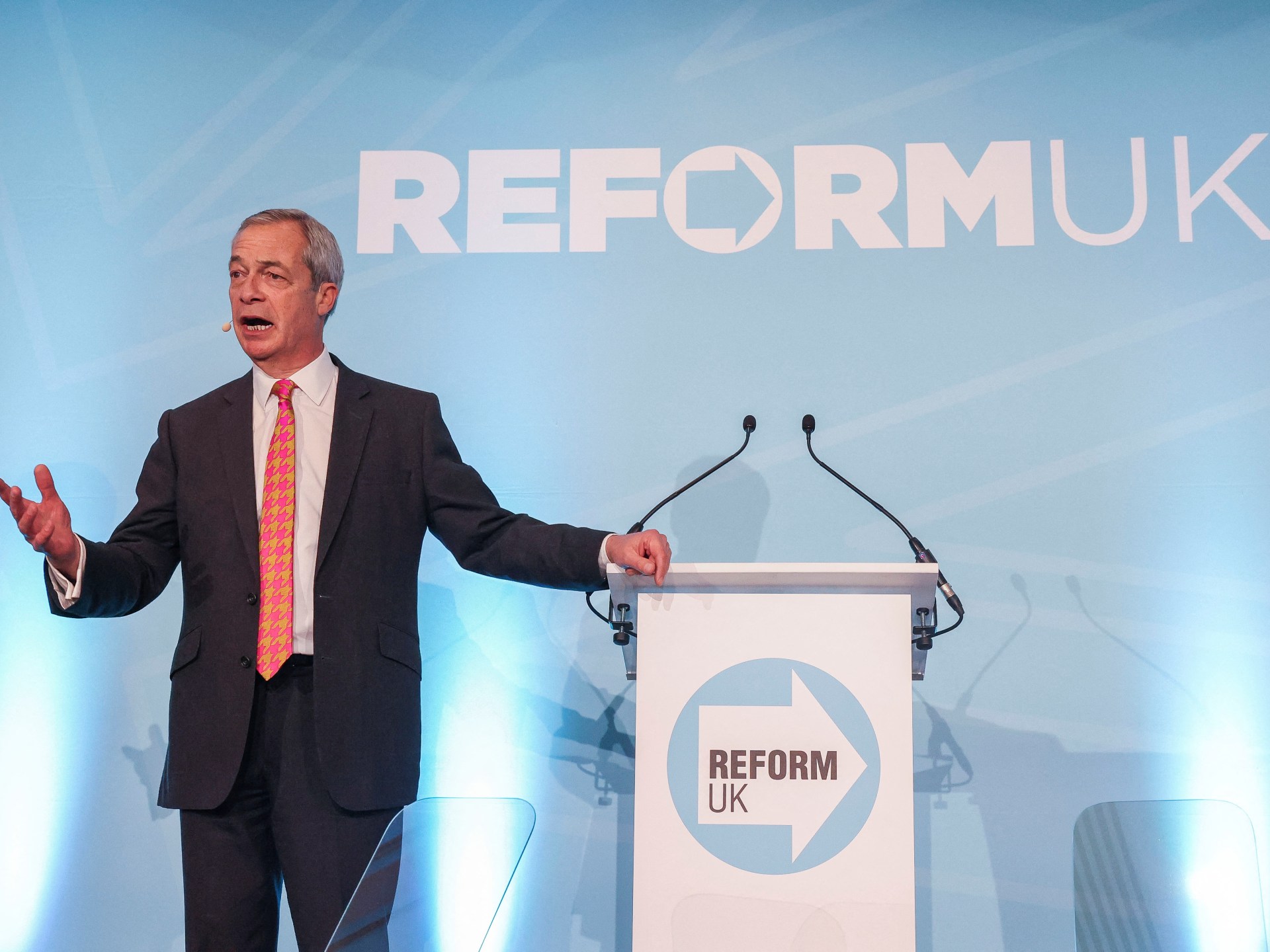 Nigel Farage’s right-wing Reform Party leads in UK poll for first time - Today news