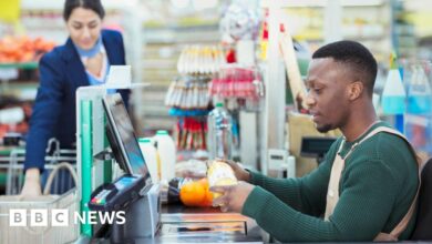 UK wages continue to outpace inflation, figures show - Today news