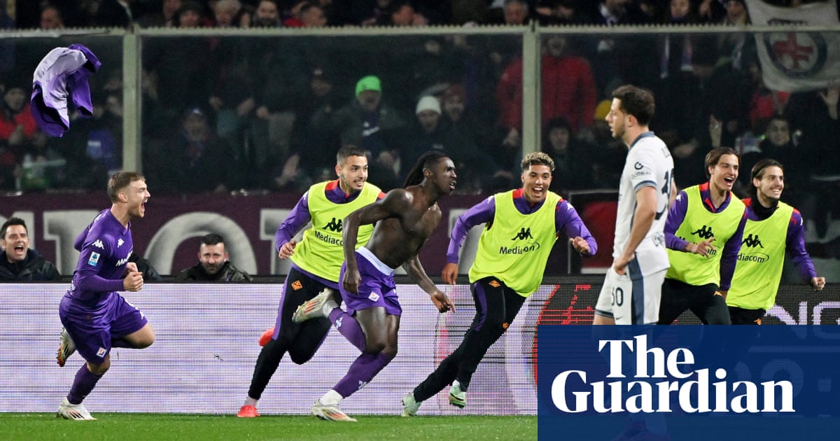 European football: Fiorentina dent Inter title hopes, Barça rout Valencia in cup - Today news