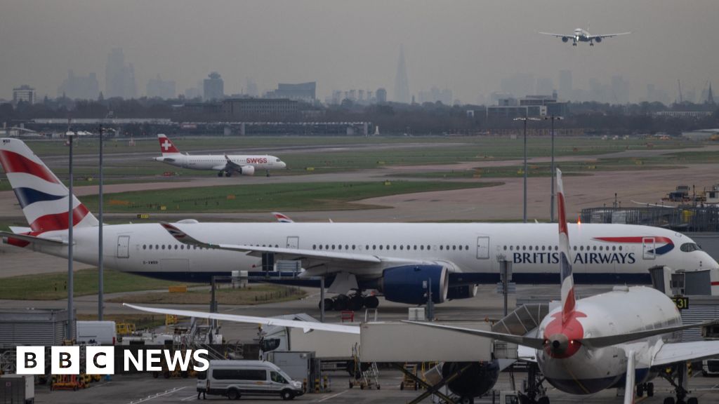 Change Heathrow funding or third runway won't happen - businesses - Today news