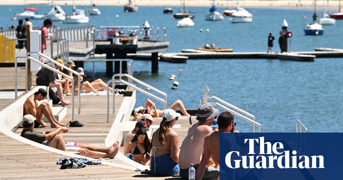 Heatwave warning as ‘intensely hot’ weather continues in south-eastern Australia - Today news