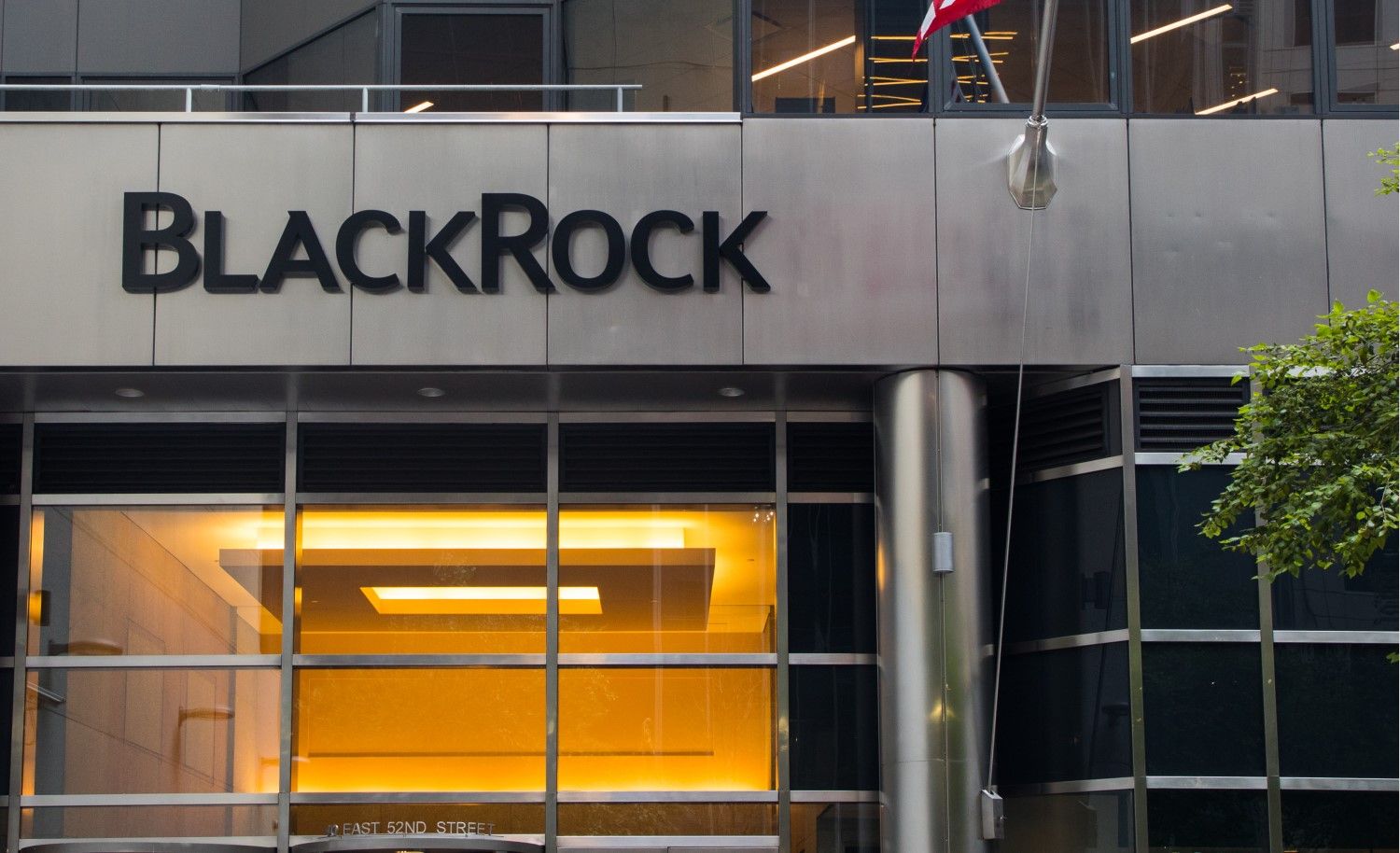 BlackRock Adds Bitcoin (BTC) ETF (IBIT) To Alternative Asset Model Portfolio - Today news