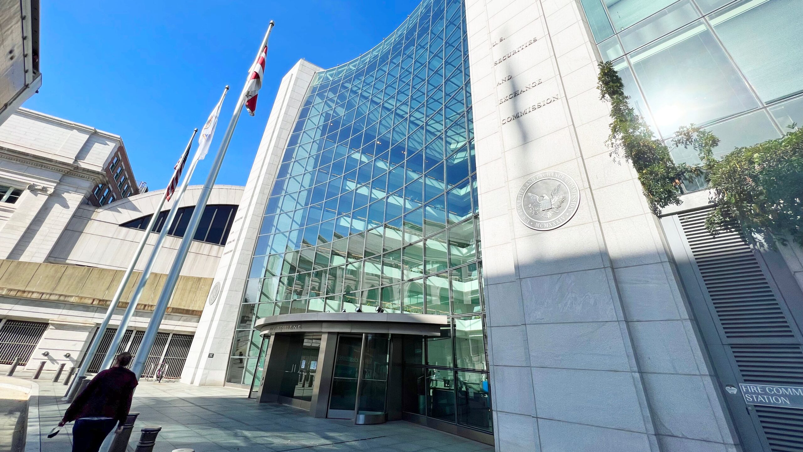 SEC Seems Ready to Advance XRP, Litecoin, Solana ETF Applications - Today news