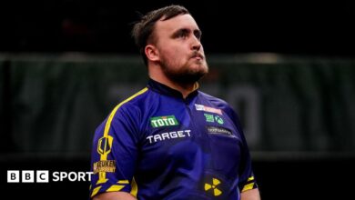 Darts World Masters Outcomes: Luke Littler and Stephen Bunting overwhelmed in quarter-finals