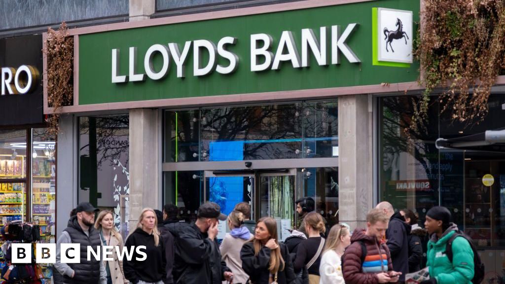 Lloyds, Halifax and TSB banking apps down, thousands report - Today news