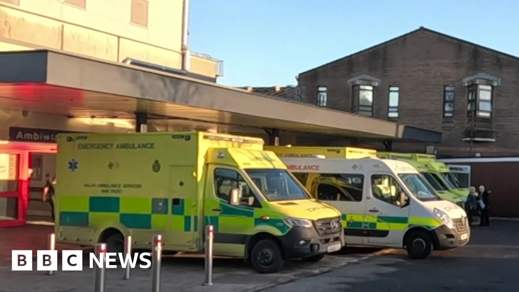 Ambulances waiting two hours on average outside A&E - Today news