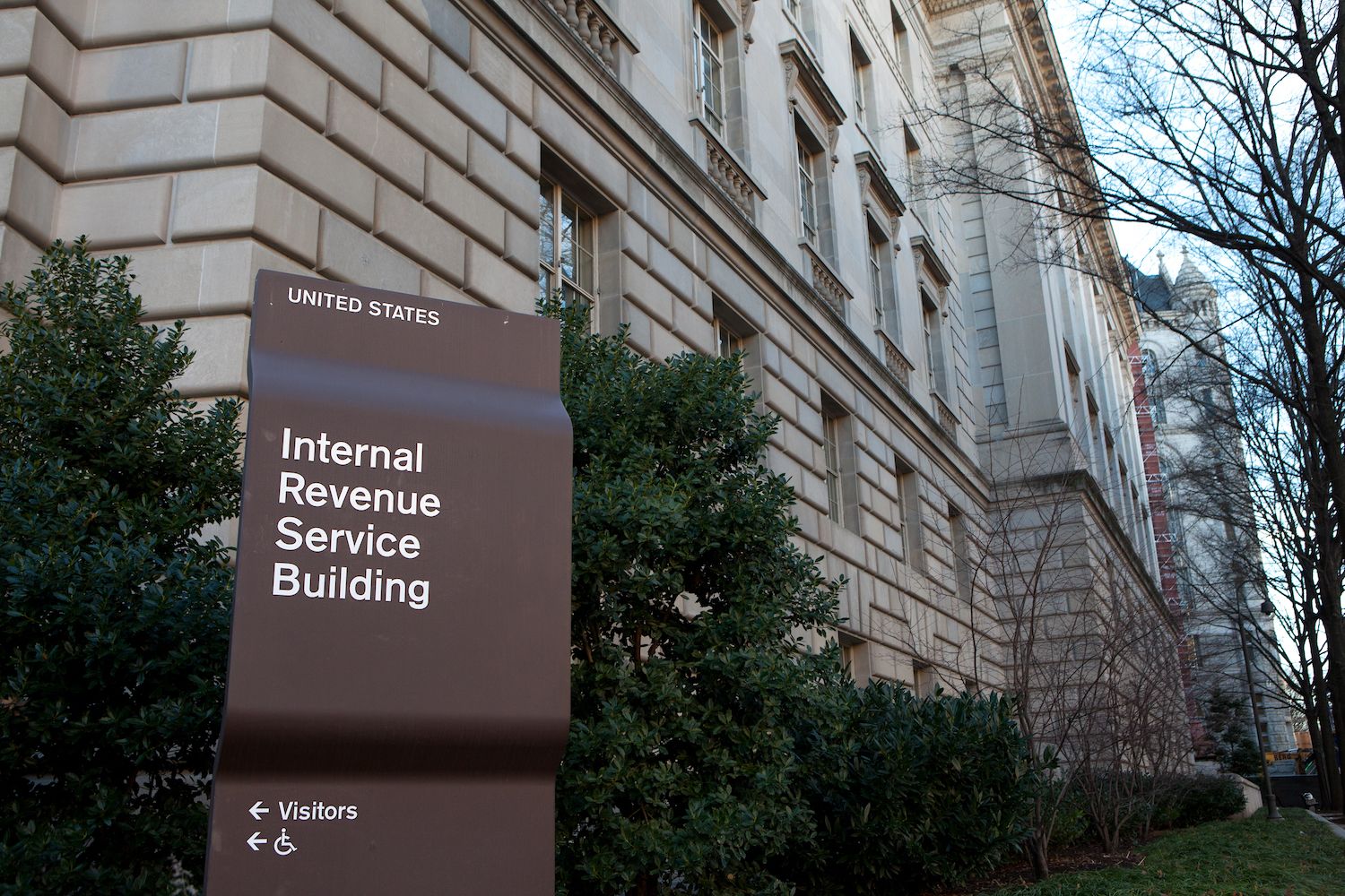 The SEC Can Study From the IRS in Making Regulation Easier for Crypto The SEC Can Study From the IRS in Making Regulation Easier for Crypto