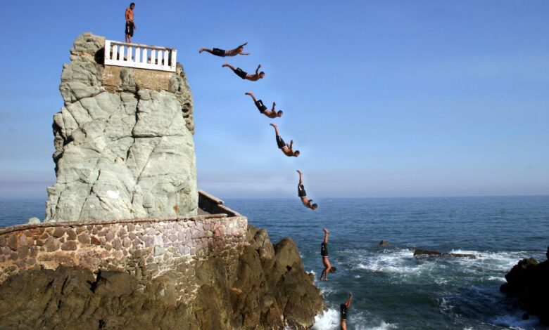 Dogecoin Dives 9%; Cardano’s ADA, SOL Slump 6% as Renewed Tariff Fears Jolt Markets