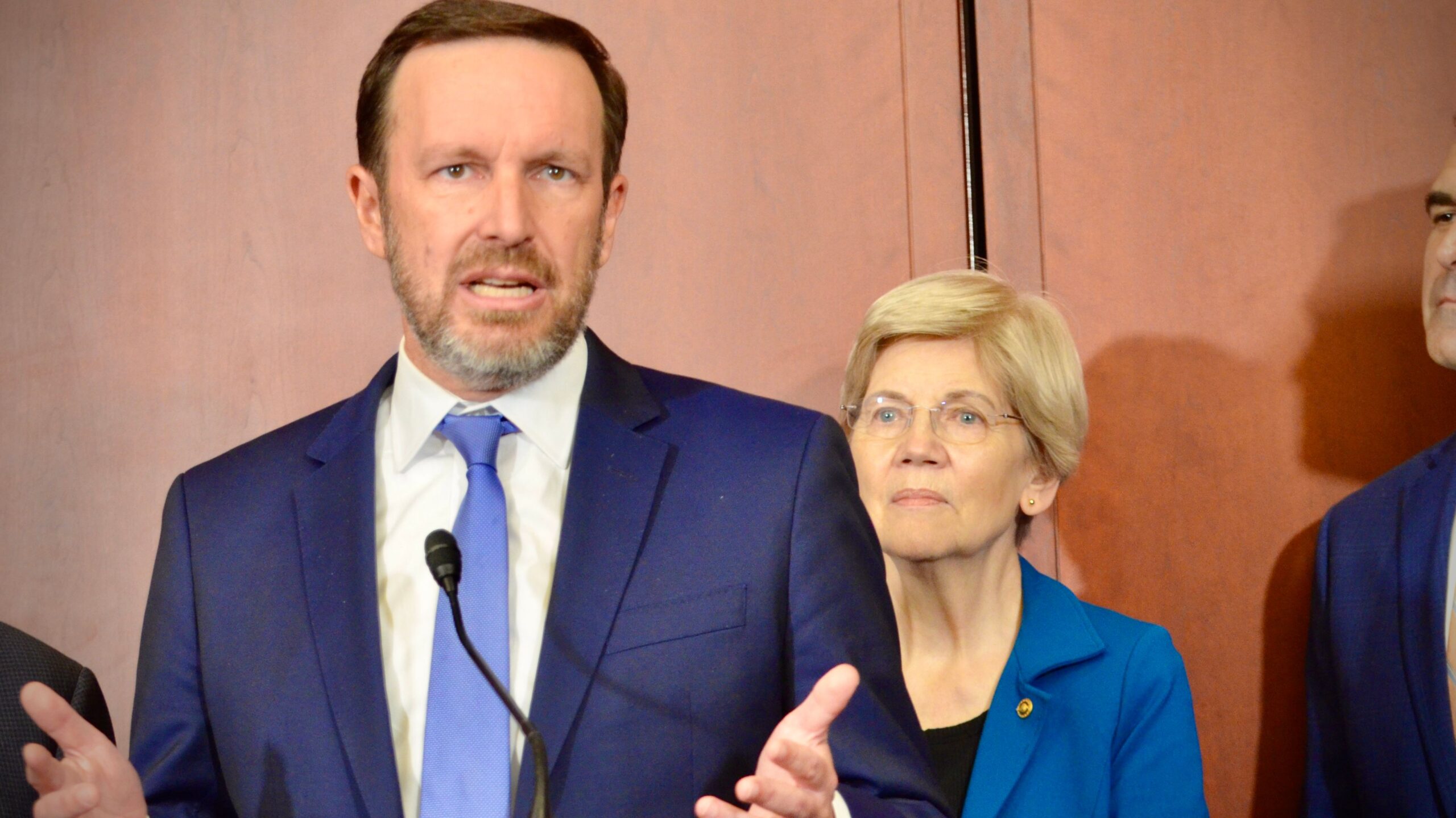 In Last Days of Senate Stablecoin Debate, Trump's Crypto Ties to Stay in Highlight In Final Days of Senate Stablecoin Debate, Trump's Crypto Ties to Remain in Spotlight