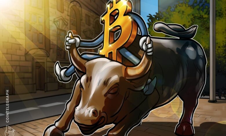 Wall Street Buys Over $1b in Bitcoin Amid Dollar's ‘Do or Die’ Moment