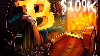 Bitcoin Price Volatility Makes A Record Weekly, Monthly Close Possible