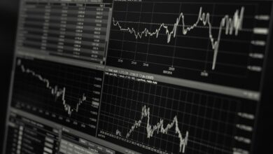 Major Cryptocurrencies Struggle as Hang Seng Cheers U.S.-China Trade Talks; U.S. Inflation Eyed as China Deflation Worsens