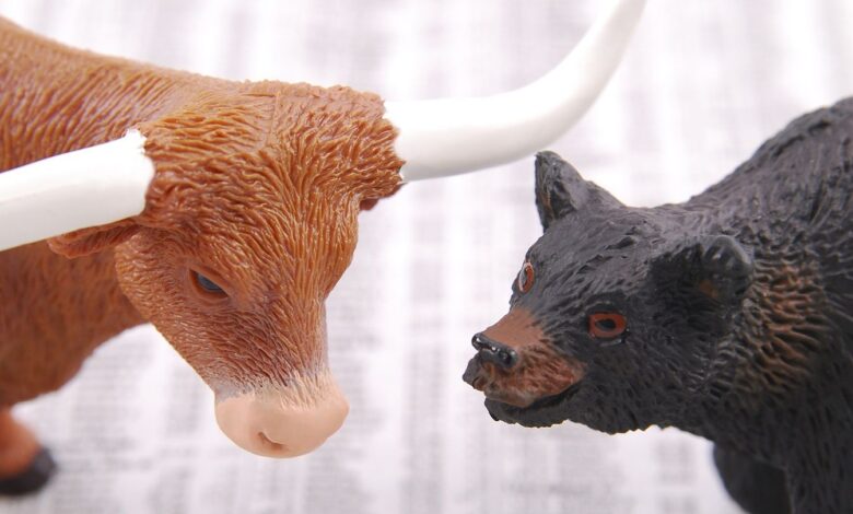 Bitcoin Carries Crypto Markets in 2025's First Half as Altcoins Crumble