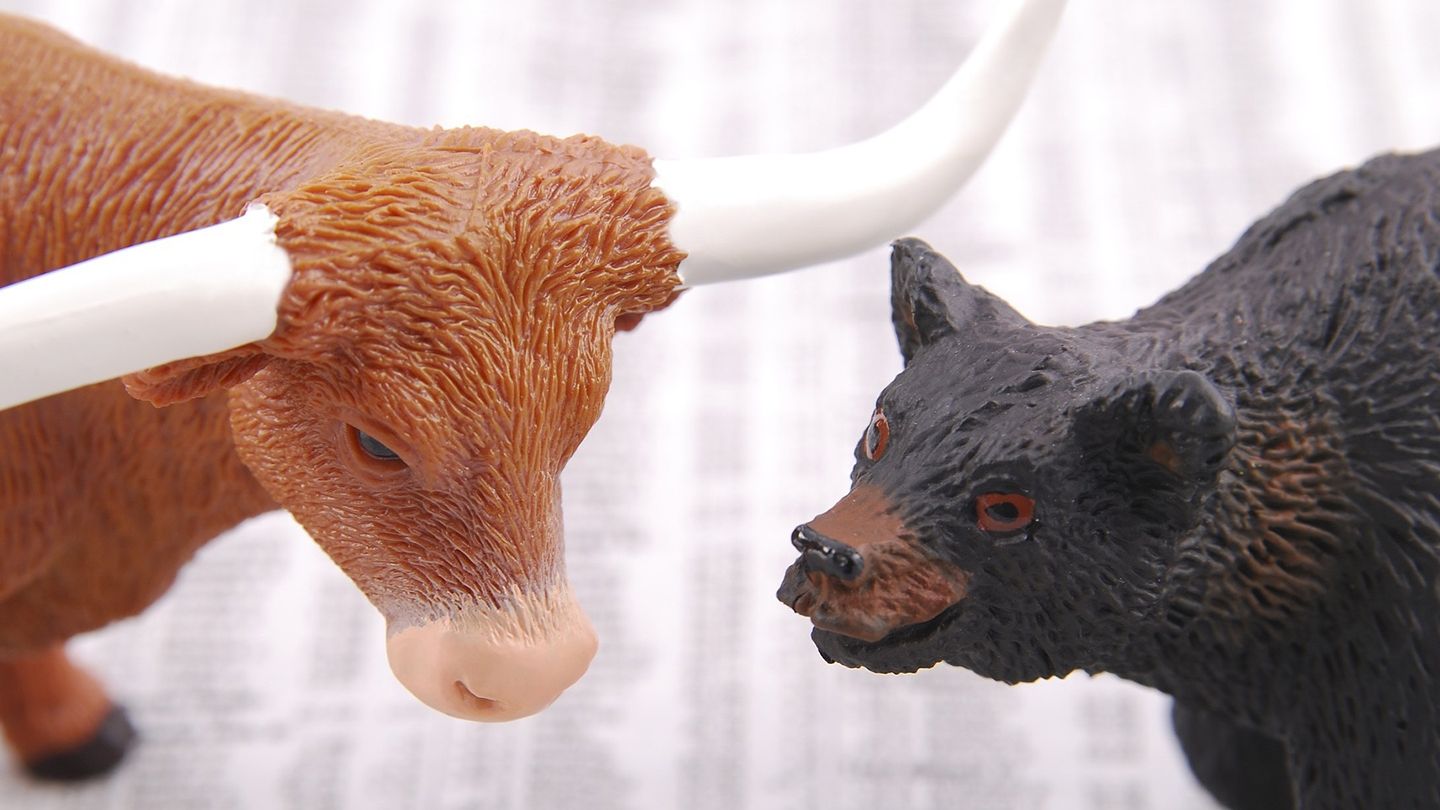 Bitcoin Carries Crypto Markets in 2025's First Half as Altcoins Crumble Bitcoin Carries Crypto Markets in 2025's First Half as Altcoins Crumble