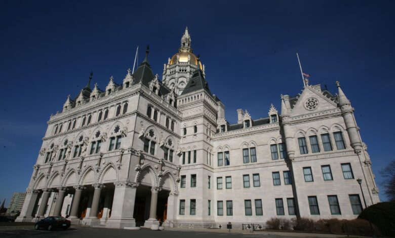 Connecticut's Ban Throws Water on 2025 Trend of States Setting Up Crypto Investments