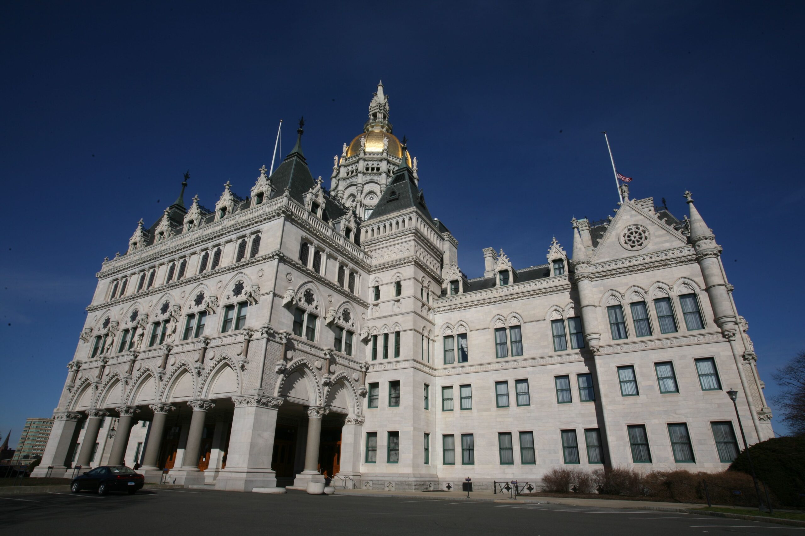 Connecticut's Ban Throws Water on 2025 Development of States Setting Up Crypto Investments Connecticut's Ban Throws Water on 2025 Trend of States Setting Up Crypto Investments