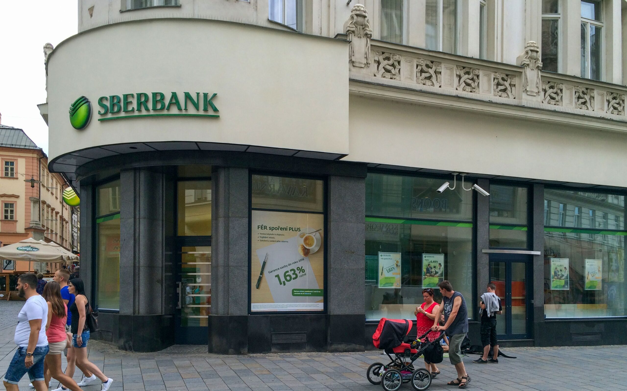 Russia’s Largest Financial institution Sberbank Launches Structured Bonds Tied to Bitcoin
Russia’s Largest Bank Sberbank Launches Structured Bonds Tied to Bitcoin