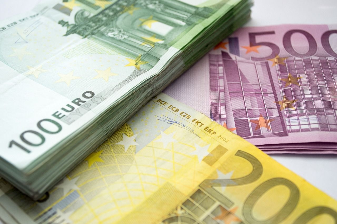Euro Stablecoins' Market Cap Surges to Practically $500M as EUR/USD Rivals BTC's H1 Good points Euro Stablecoins' Market Cap Surges to Nearly $500M as EUR/USD Rivals BTC's H1 Gains