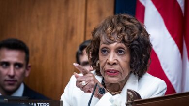 Dems Say They're Blocked From Info on Verge of Crypto Market Structure Bill Hearings