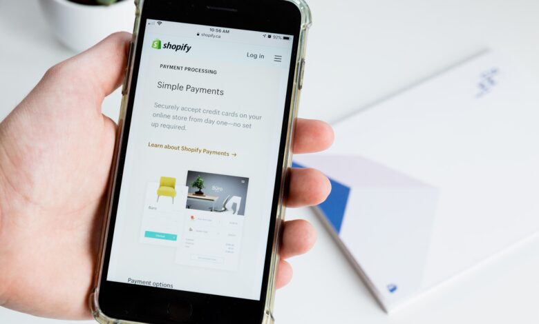Coinbase (COIN), Shopify (SHOP) Partner to Enable USDC Payments on Base for Merchants Worldwide