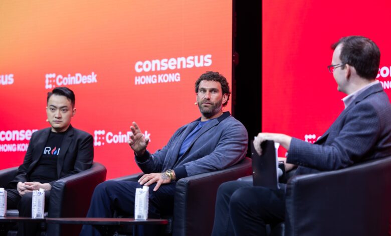 Trump-Linked DeFi Project World Liberty Teams With Re7 for USD1 Stablecoin Vault