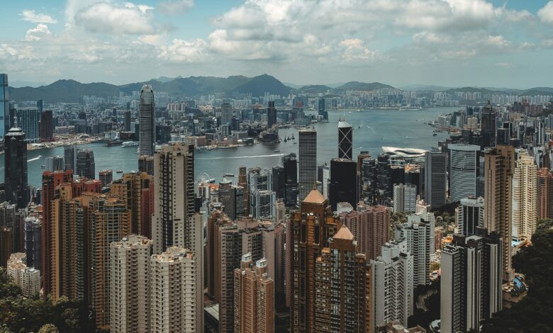 Hong Kong Family Office VMS to Allocate Up to $10M to First Crypto Play: Bloomberg