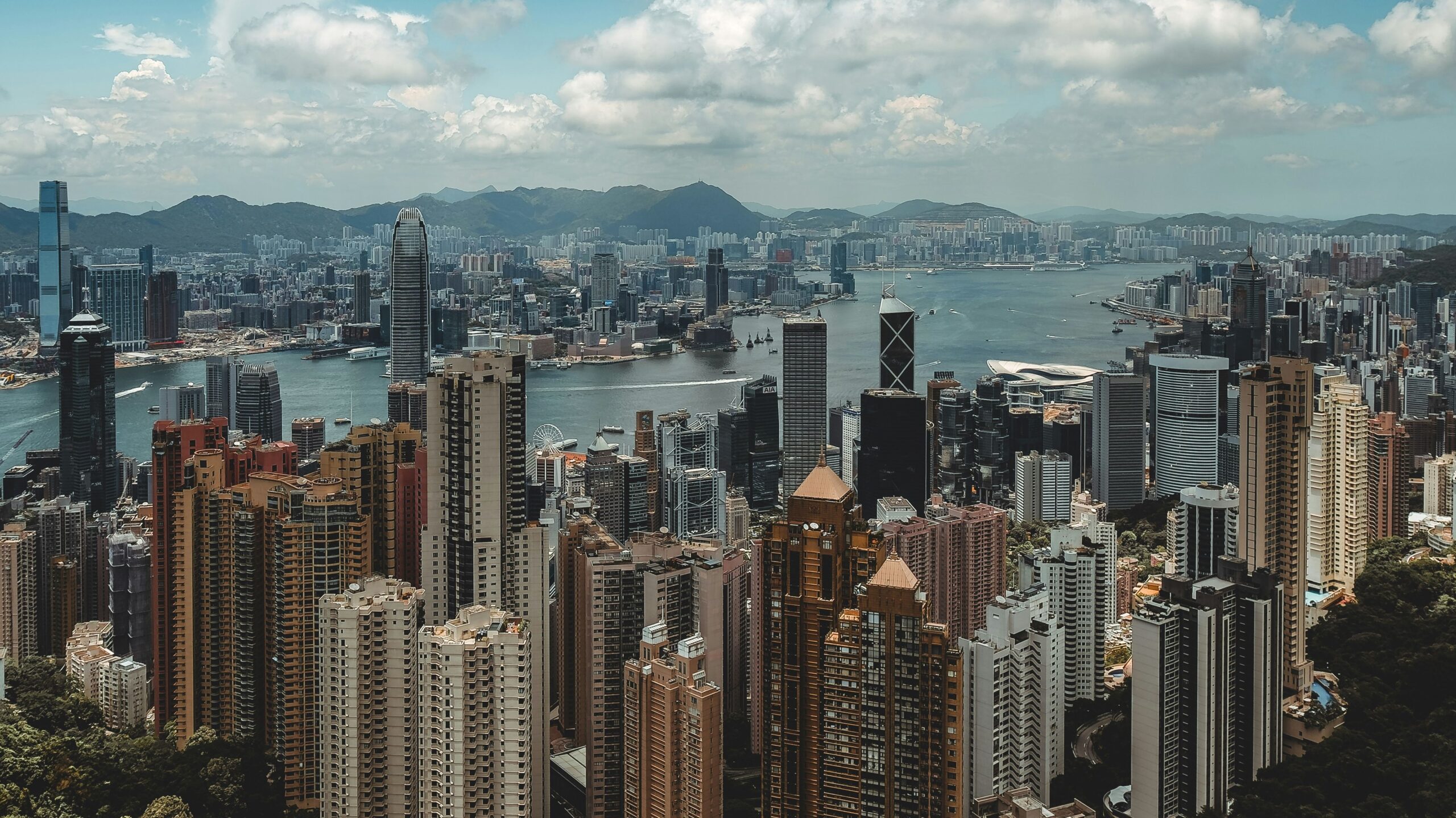Hong Kong Household Workplace VMS to Allocate As much as $10M to First Crypto Play: Bloomberg Hong Kong Family Office VMS to Allocate Up to $10M to First Crypto Play: Bloomberg