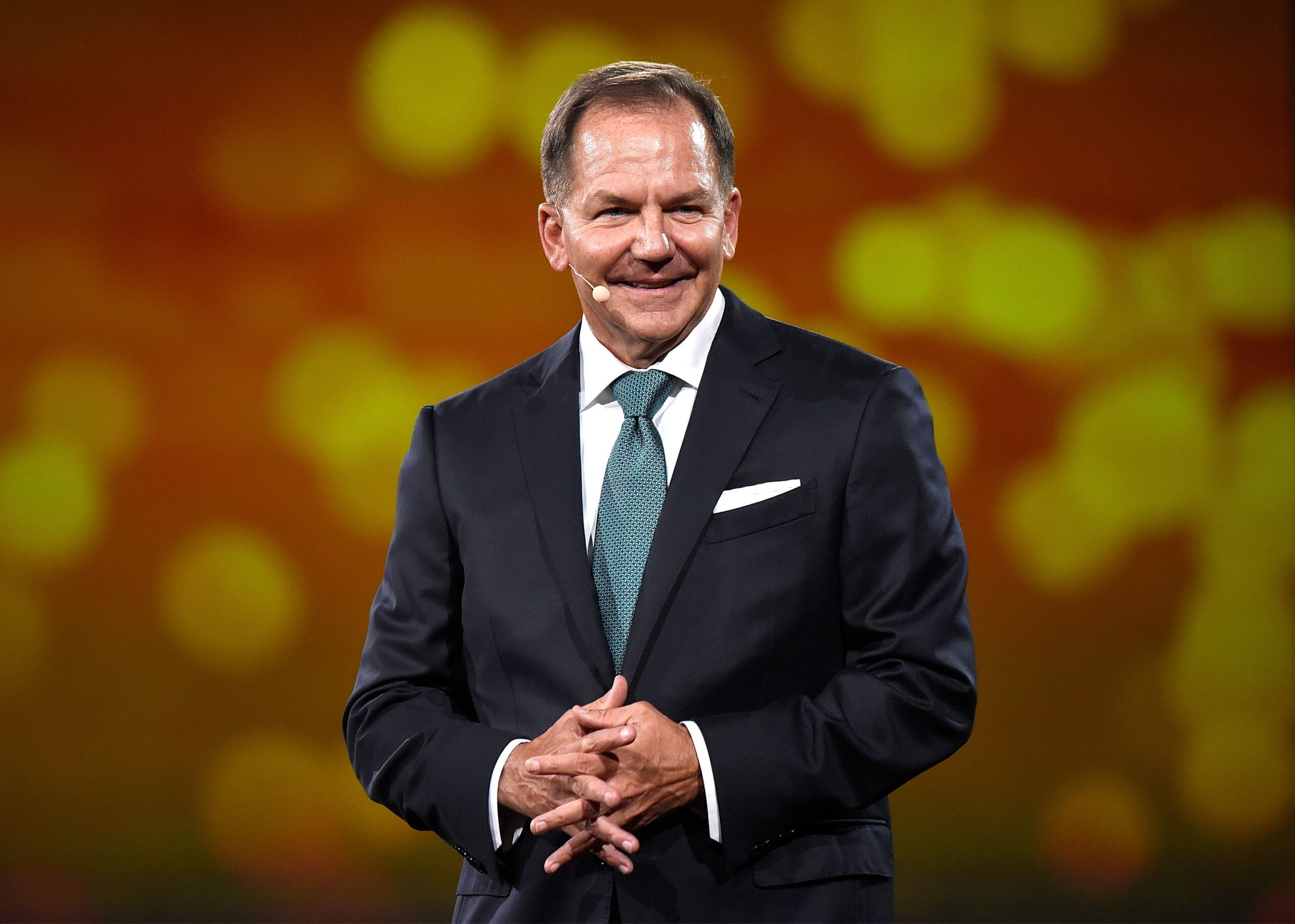 Bitcoin (BTC) to Profit as Trump More likely to Appoint 'Uber-Dovish' Fed Chair: Paul Tudor Jones Bitcoin (BTC) to Benefit as Trump Likely to Appoint 'Uber-Dovish' Fed Chair: Paul Tudor Jones