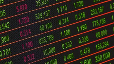 Who's Selling Bitcoin (BTC) Above $100K and Why is the Price Stuck?