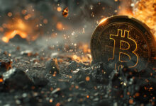 Bitcoin dives below $102k amid fading momentum and macro uncertainty