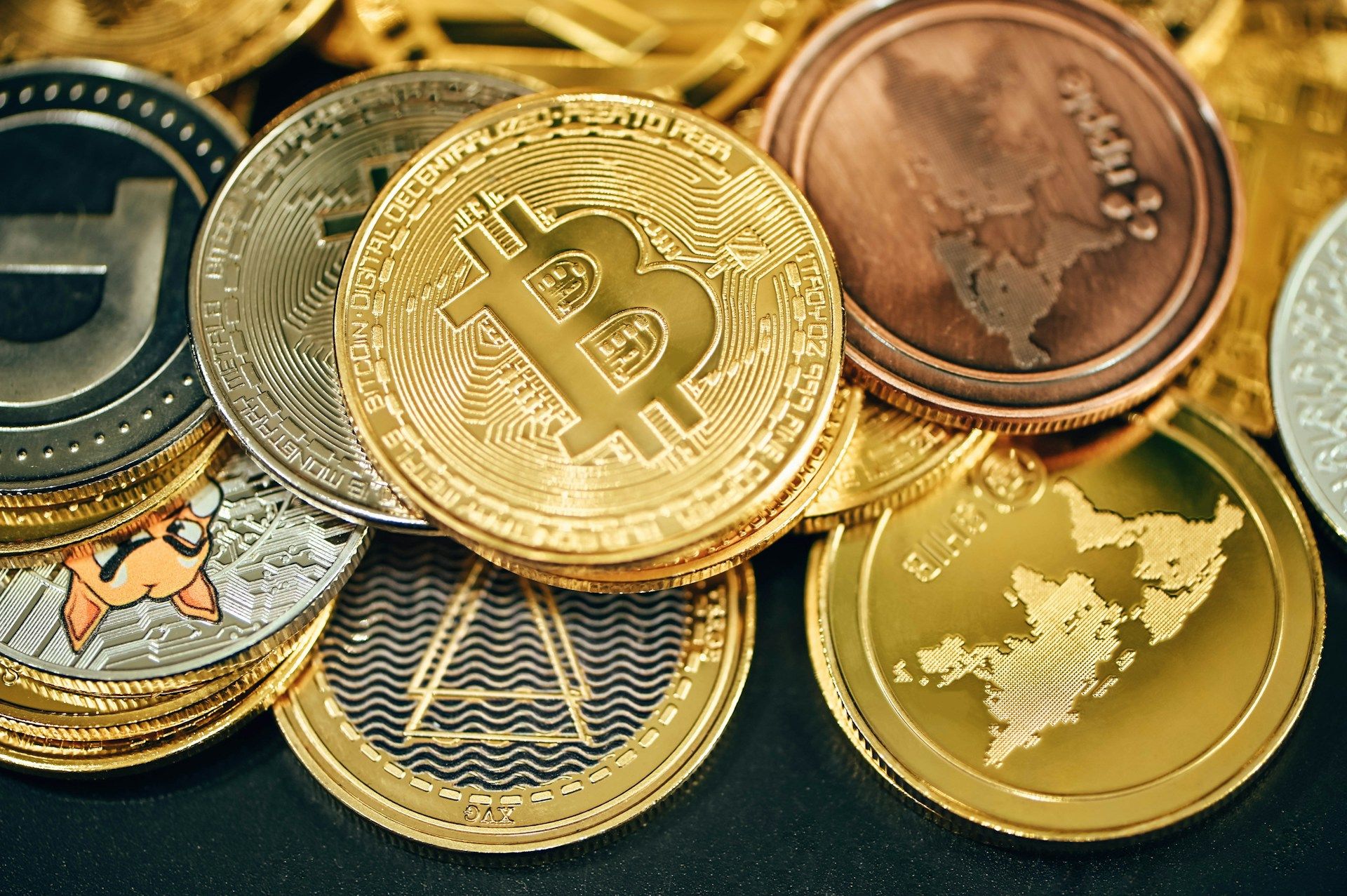 Leverage Meets Endurance as BTC Builds Towards a Breakout Leverage Meets Patience as BTC Builds Toward a Breakout