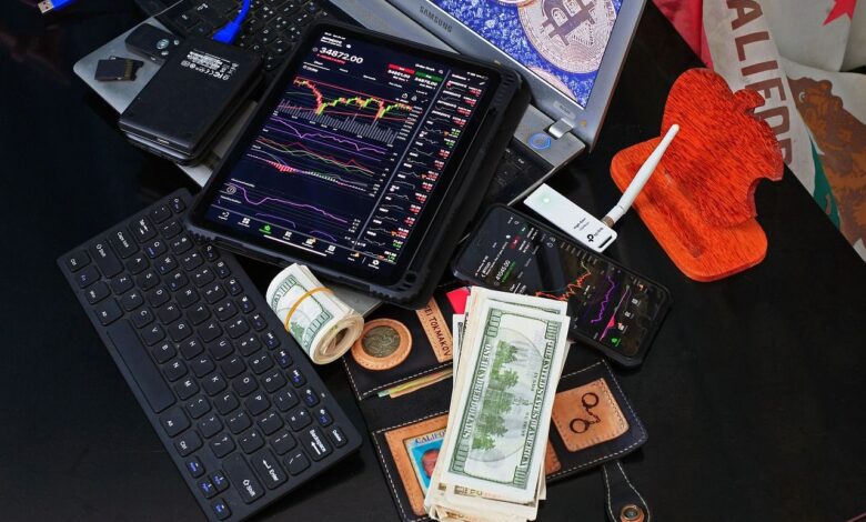 Dollar Index (DXY) Suffers Worst Crash Since 1991; Bitcoin's (BTC) 'Stochastic' Points to Renewed Drop Below $100K