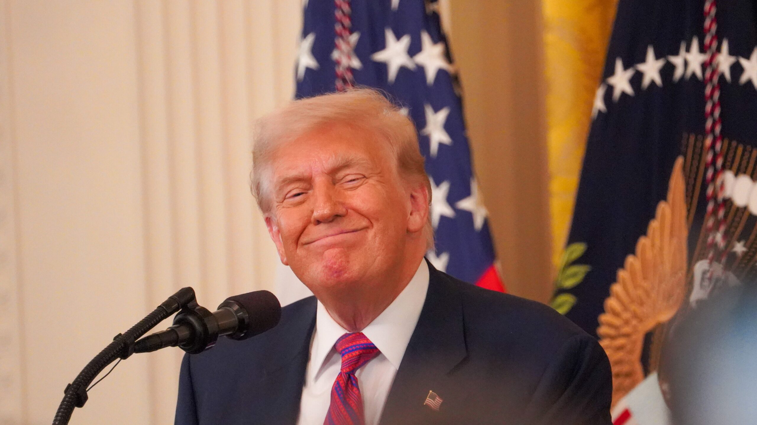 Donald Trump Signs Order Letting Crypto Into 401(k) Retirement Plans